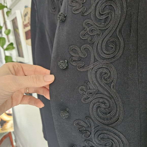 Vintage Black Embroidered Blazer - Picture 5 of 7